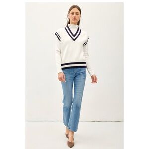 Women's White and Black Sweater